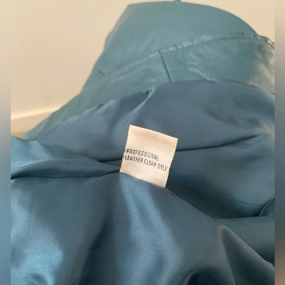 Yvonne Marie teal leather jacket, size 6 - Picture 5 of 13